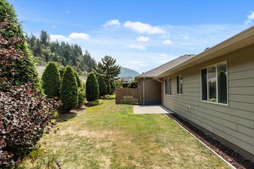 194-46000 Thomas Road, Chilliwack, BC - Outdoor