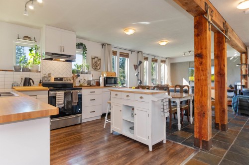 66662 Summer Road, Hope, BC 