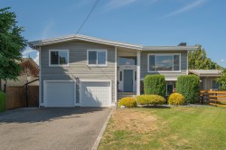 45793 Lewis Avenue Chilliwack, BC V2P 3C3