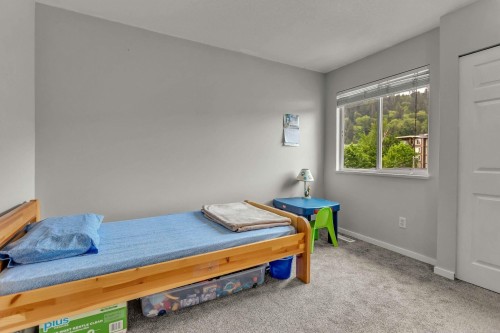 27-45740 Thomas Road, Chilliwack, BC - Indoor Photo Showing Bedroom