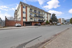 204-9417 Nowell Street Chilliwack, BC V2P 7M4