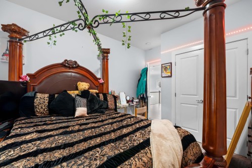 8530 Forest Gate Drive, Chilliwack, BC - Indoor Photo Showing Bedroom