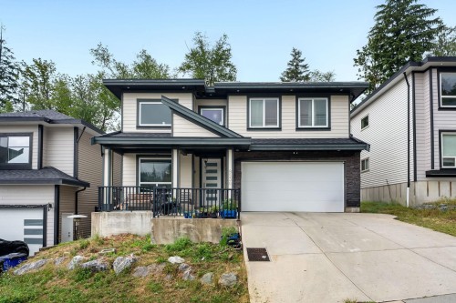 8530 Forest Gate Drive, Chilliwack, BC - Outdoor With Facade