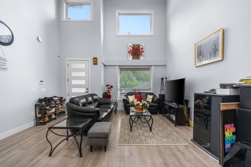 8530 Forest Gate Drive, Chilliwack, BC - Indoor