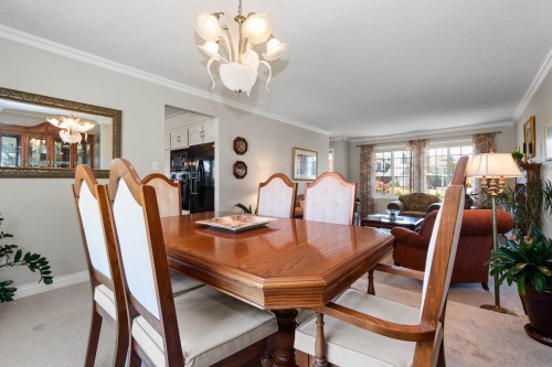 6755 Henry Street, Chilliwack, BC - Indoor Photo Showing Dining Room