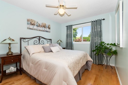 6755 Henry Street, Chilliwack, BC - Indoor Photo Showing Bedroom