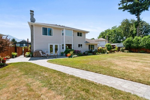 6755 Henry Street, Chilliwack, BC - Outdoor