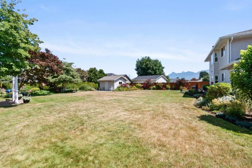 6755 Henry Street, Chilliwack, BC - Outdoor