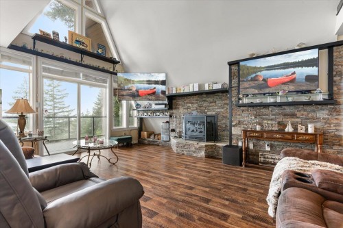 3429 Lougheed Highway, Agassiz, BC - Indoor Photo Showing Living Room With Fireplace