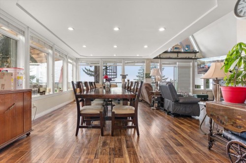 3429 Lougheed Highway, Agassiz, BC - Indoor Photo Showing Dining Room