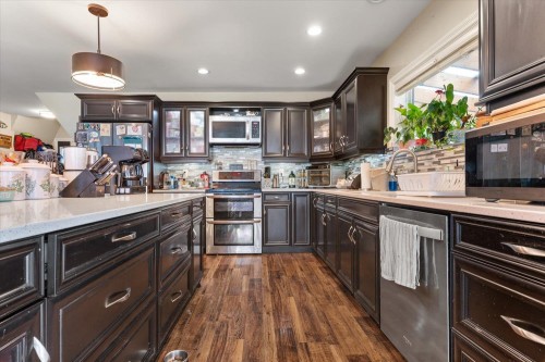 3429 Lougheed Highway, Agassiz, BC - Indoor Photo Showing Kitchen With Stainless Steel Kitchen With Upgraded Kitchen