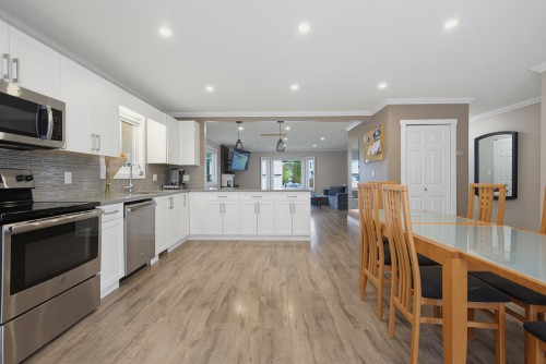 8432 Piper Crescent, Chilliwack, BC 
