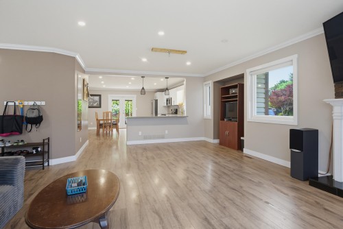 8432 Piper Crescent, Chilliwack, BC 