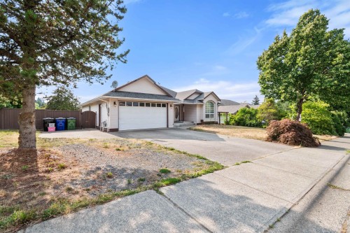 5669 Stonehaven Street  Chilliwack, BC V2R 3Y6