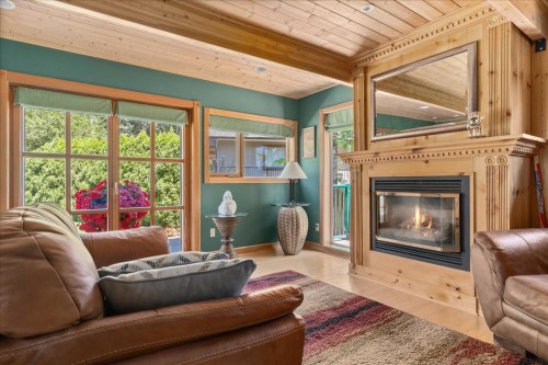 21377 Thacker Mtn Road, Hope, BC - Indoor Photo Showing Living Room With Fireplace