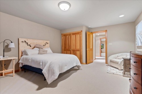 21377 Thacker Mtn Road, Hope, BC - Indoor Photo Showing Bedroom