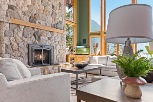 21377 Thacker Mtn Road, Hope, BC - Indoor Photo Showing Living Room With Fireplace