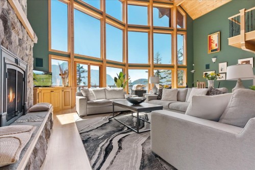 21377 Thacker Mtn Road, Hope, BC - Indoor Photo Showing Living Room With Fireplace