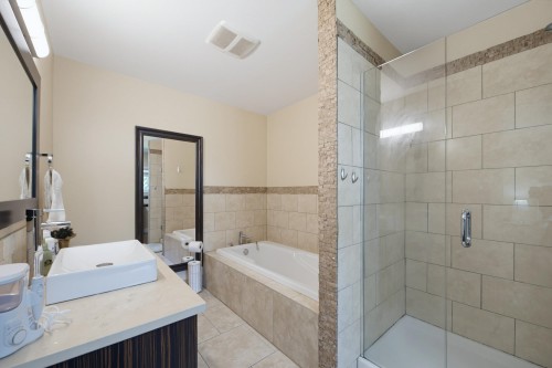 45780 Berkeley Avenue, Chilliwack, BC - Indoor Photo Showing Bathroom