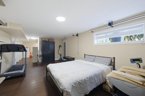 45780 Berkeley Avenue, Chilliwack, BC - Indoor Photo Showing Gym Room
