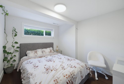 45780 Berkeley Avenue, Chilliwack, BC - Indoor Photo Showing Bedroom