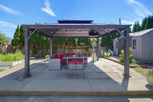 45780 Berkeley Avenue, Chilliwack, BC - Outdoor