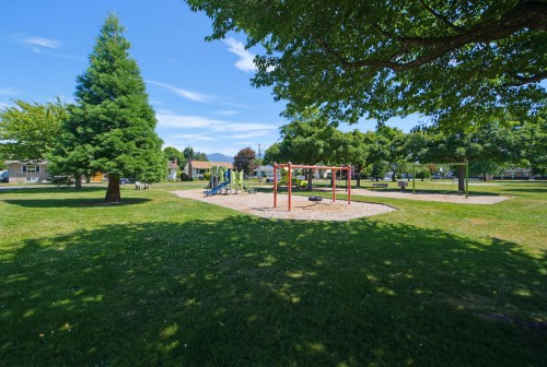 45780 Berkeley Avenue, Chilliwack, BC - Outdoor