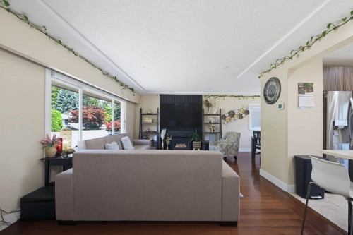 45780 Berkeley Avenue, Chilliwack, BC - Indoor Photo Showing Other Room