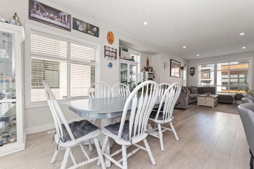 191-46150 Thomas Road, Chilliwack, BC - Indoor