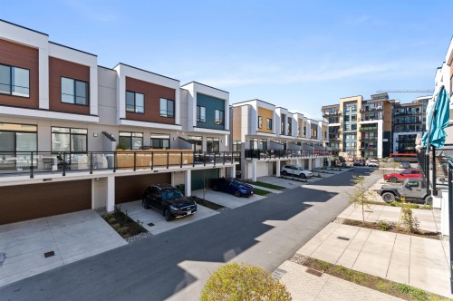 191-46150 Thomas Road, Chilliwack, BC - Outdoor