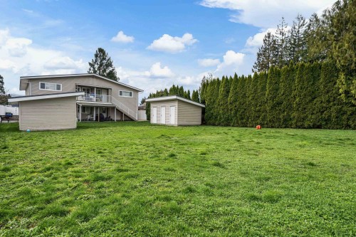 46479 Brooks Avenue, Chilliwack, BC - Outdoor