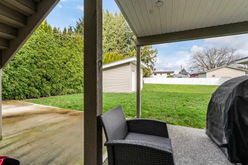 46479 Brooks Avenue, Chilliwack, BC - Outdoor With Exterior