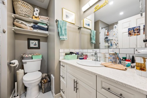 46479 Brooks Avenue, Chilliwack, BC - Indoor Photo Showing Bathroom