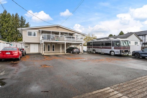 46479 Brooks Avenue, Chilliwack, BC - Outdoor