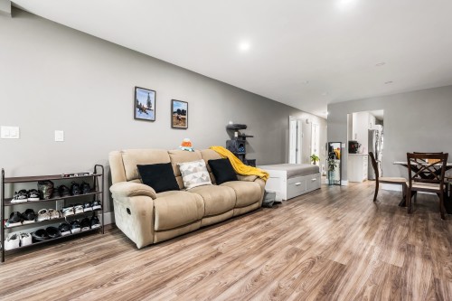 46479 Brooks Avenue, Chilliwack, BC - Indoor Photo Showing Other Room