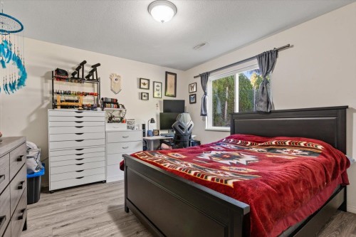 5635 Viewpoint Place, Chilliwack, BC - Indoor Photo Showing Bedroom