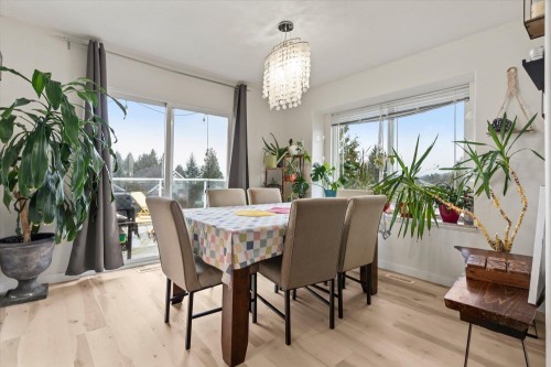 5635 Viewpoint Place, Chilliwack, BC - Indoor Photo Showing Dining Room