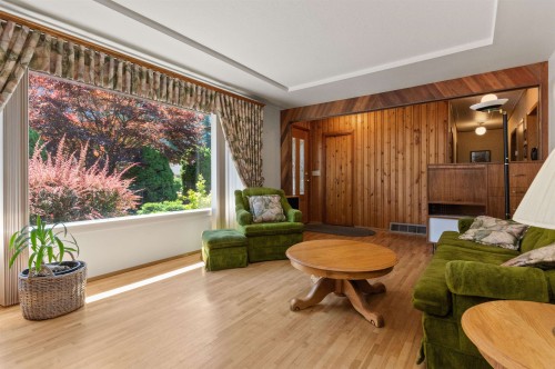 19899 Silverhope Road, Hope, BC - Indoor