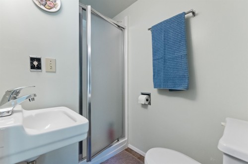 19899 Silverhope Road, Hope, BC - Indoor Photo Showing Bathroom