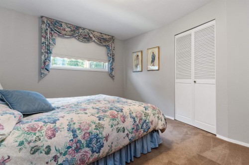 19899 Silverhope Road, Hope, BC - Indoor Photo Showing Bedroom