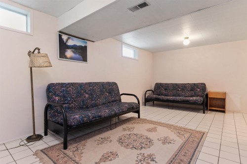 19899 Silverhope Road, Hope, BC - Indoor