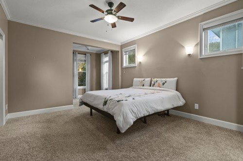 8512 Bradshaw Place, Chilliwack, BC - Indoor Photo Showing Bedroom