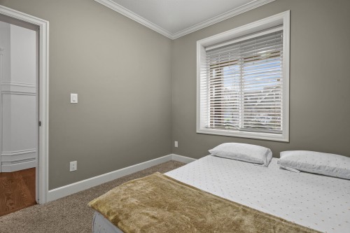 8512 Bradshaw Place, Chilliwack, BC - Indoor Photo Showing Bedroom