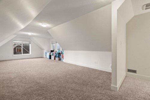 8512 Bradshaw Place, Chilliwack, BC - Indoor Photo Showing Other Room