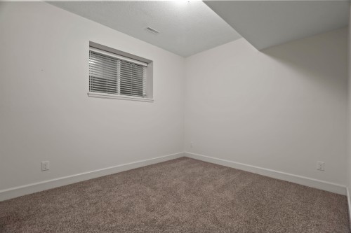 8512 Bradshaw Place, Chilliwack, BC - Indoor Photo Showing Other Room