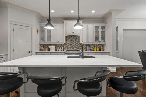 8512 Bradshaw Place, Chilliwack, BC - Indoor Photo Showing Kitchen With Upgraded Kitchen