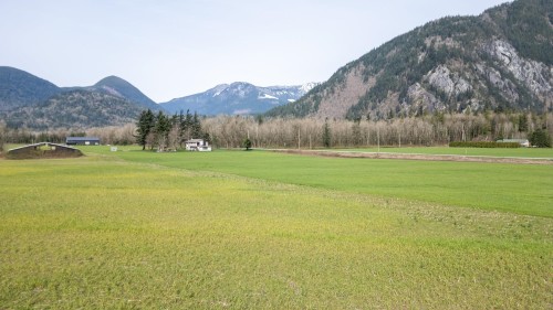 59280 St Elmo Road, Hope, BC 