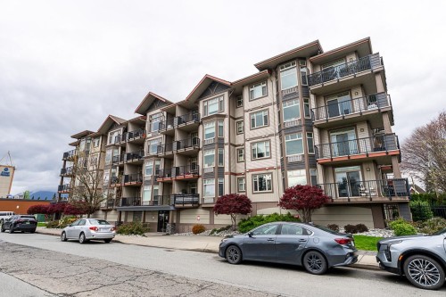 204-46021 Second Avenue  Chilliwack, BC V2P 1S6
