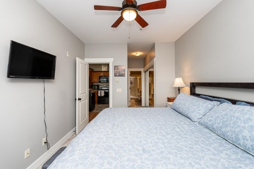 204-46021 Second Avenue, Chilliwack, BC - Indoor Photo Showing Bedroom