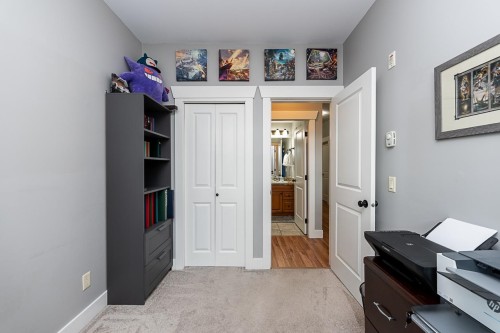 204-46021 Second Avenue, Chilliwack, BC - Indoor